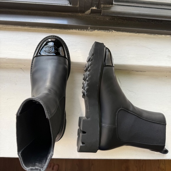 boots - Picture 2 of 4